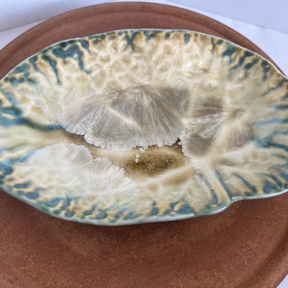 Edgecomb Potters Maine Studio Pottery Pair of Leaf Dishes Crystalline Glaze.
